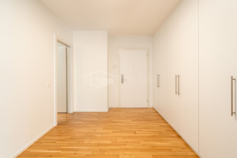 ELEGANTES, MÖBLIERTES 3,5-ZIMMER-ZIMMER IM ZENTRUM VON LUGANO (11)