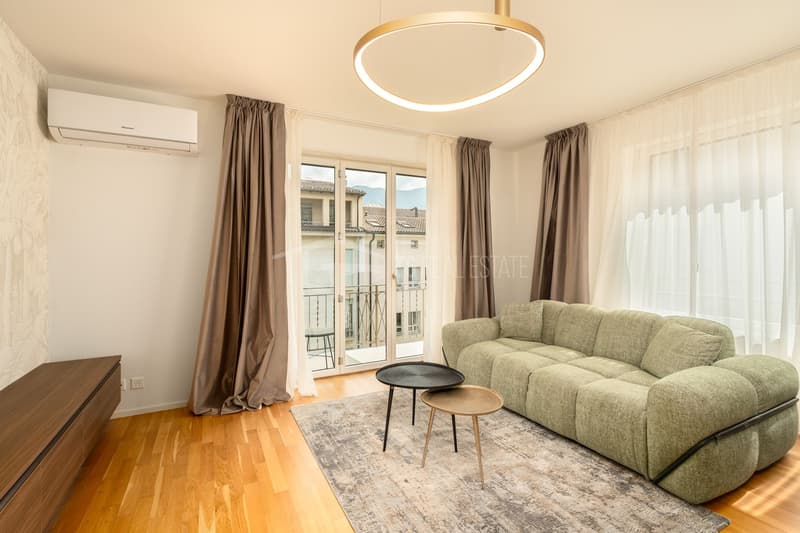 ELEGANTES, MÖBLIERTES 3,5-ZIMMER-ZIMMER IM ZENTRUM VON LUGANO (2)