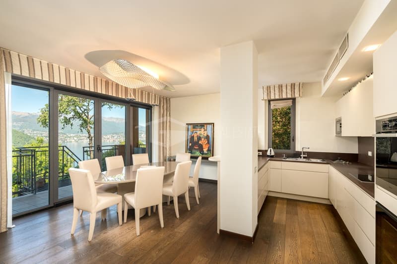 Elegante 190 m² Wohnung mit Seeblick und privatem Garten (2)