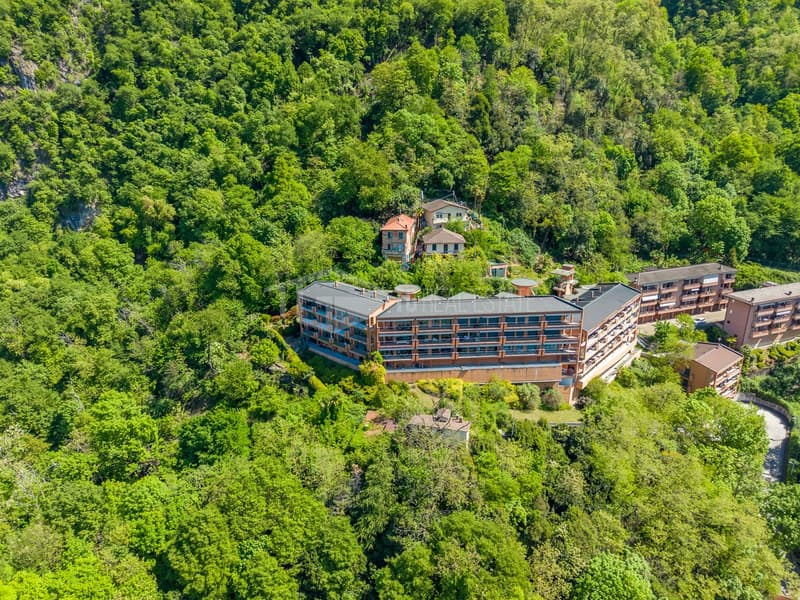 Elegante 190 m² Wohnung mit Seeblick und privatem Garten (12)