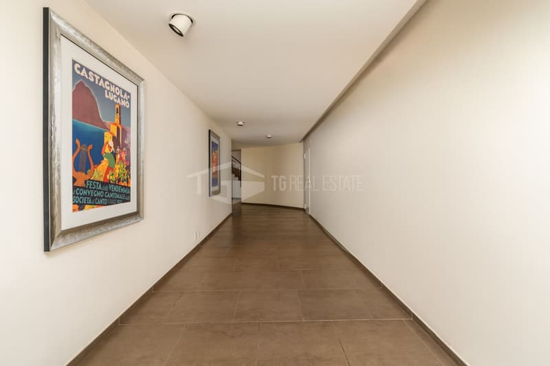 Luminoso monolocale di 25 m² con vista lago (6)
