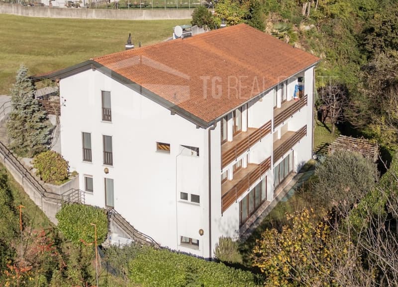 SPACIOUS 5.5-ROOM VILLA SURROUNDED BY GREENERY A STONE'S THROW FROM THE CITY (1)