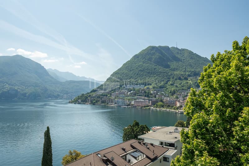 ELEGANTE ATTICO AL 12° PIANO NEL CUORE DI LUGANO (12)