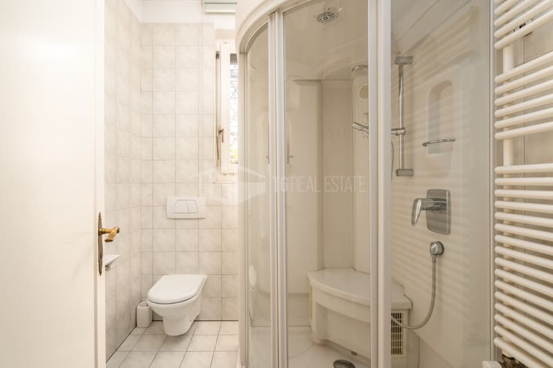 5,5-ZIMMER-HAUS MIT GARTEN, SCHWIMMBAD UND NEBENGEBÄUDE (16)