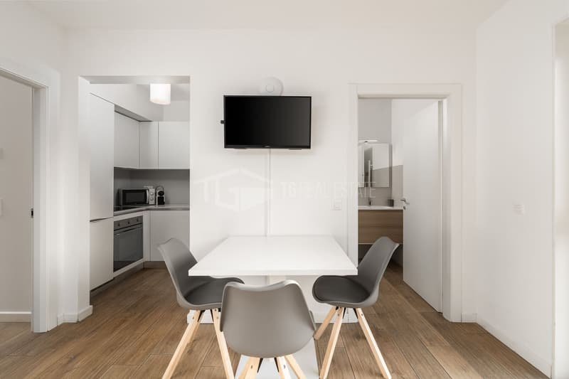 MÖBLIERTES ZWEI-ZIMMER-APPARTEMENT IN EINER GEPFLEGTEN GEGEND (3)