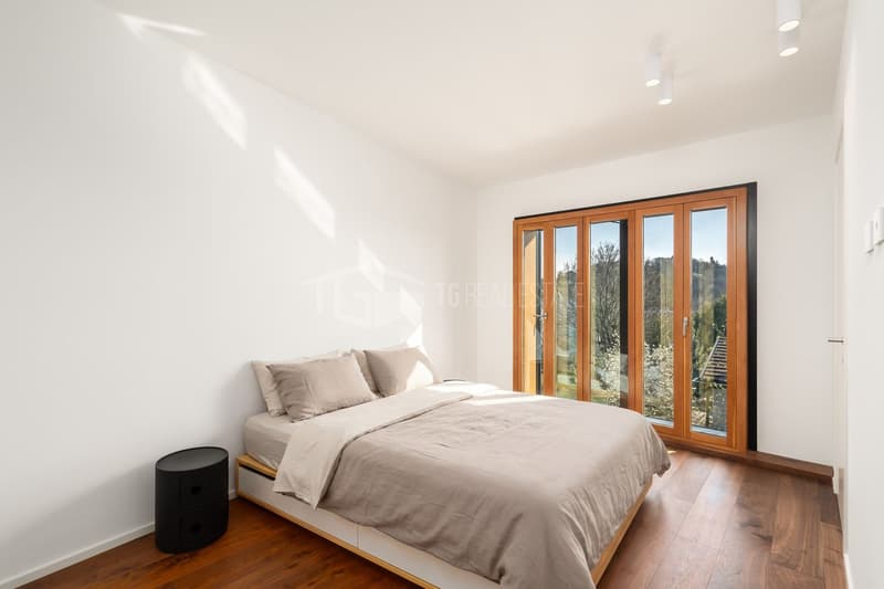 RESIDENZA CONTEMPORANEA CON TERRAZZA E PRIVACY (7)