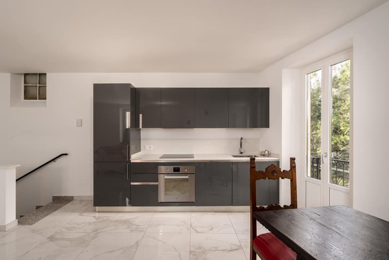A DUE PASSI DAL LAGO E DAL CENTRO, APPARTAMENTO 2.5 AMMOBILIATO (3)