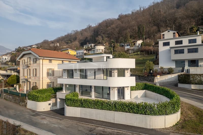MODERNE VILLA MIT SEEBLICK (13)