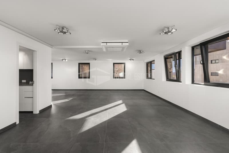 UFFICIO DI ALTO STANDING IN RESIDENZA CONTEMPORANEA (7)