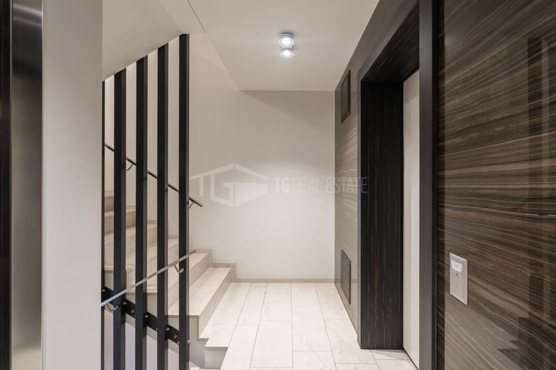 UFFICIO DI ALTO STANDING IN RESIDENZA CONTEMPORANEA (2)