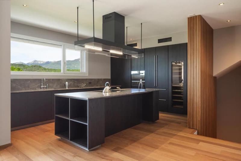 BEAUTIFUL FLAT WITH GARDEN AND LAKE VIEW (3)