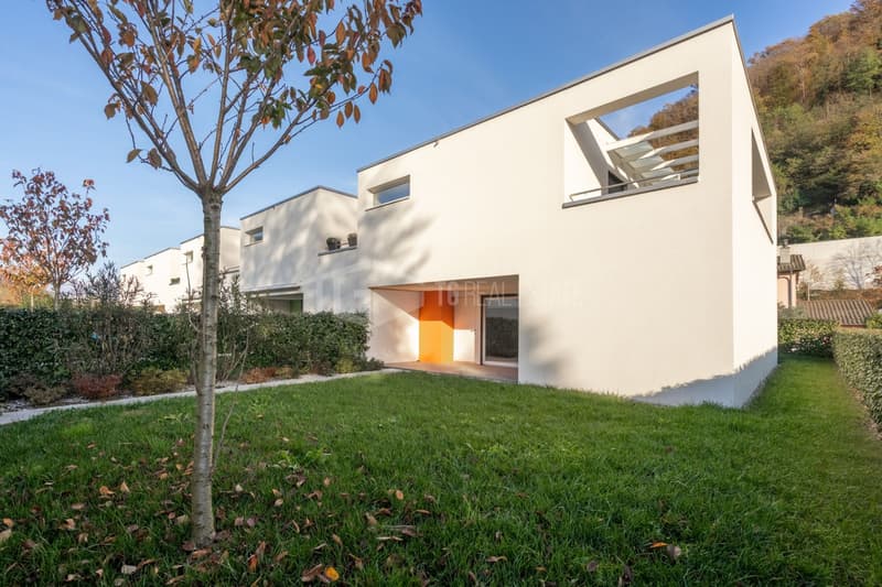 BEZAUBERNDE 5,5-ZIMMER-VILLA MIT GARTEN (1)