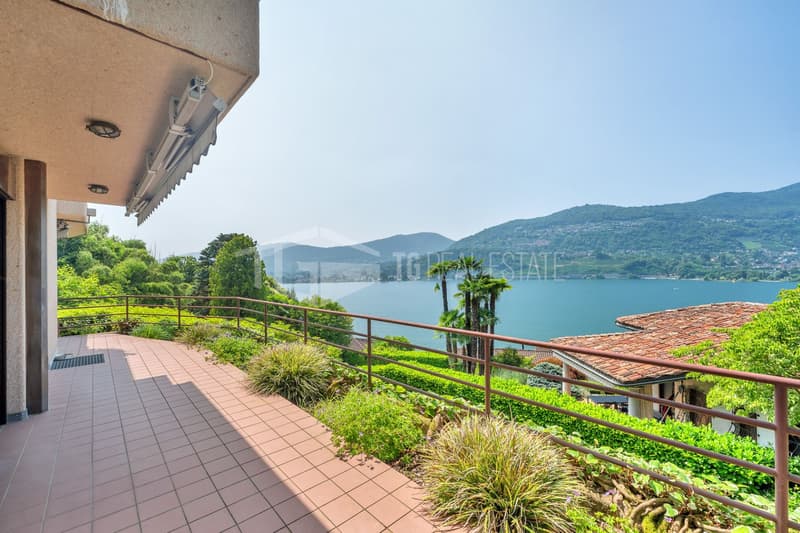 PRESTIGIOSA VILLA A MONTAGNOLA - VISTA LAGO, PISCINA INTERNA E DARSENA (8)