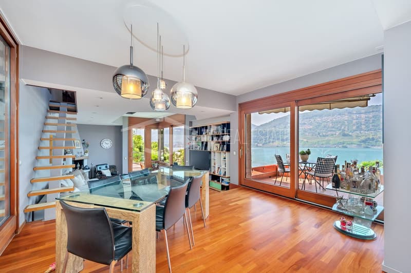 PRESTIGIOSA VILLA A MONTAGNOLA - VISTA LAGO, PISCINA INTERNA E DARSENA (13)