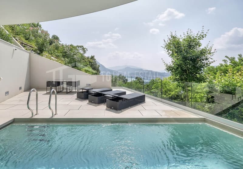Eleganza Contemporanea con Vista Lago (1)