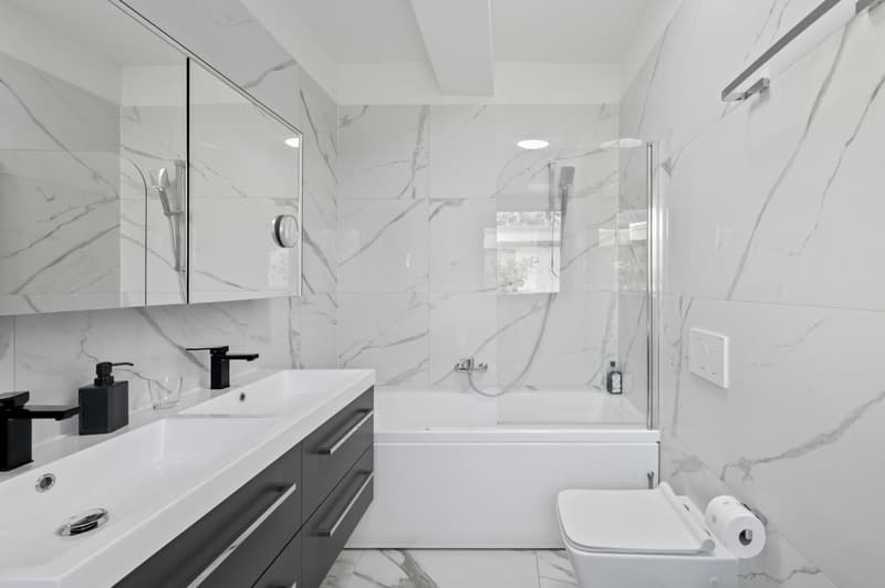 MODERNO APPARTAMENTO AMMOBILIATO CON VISTA LAGO (5)