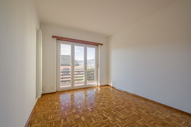GEMÜTLICHE 5,5-ZIMMER-WOHNUNG MIT PRIVATEM GARTEN (3)