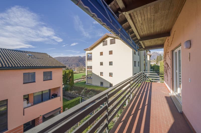 GEMÜTLICHE 5,5-ZIMMER-WOHNUNG MIT PRIVATEM GARTEN (4)