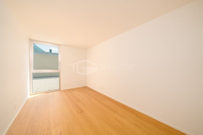 MODERNA CASA DI 5.5 LOCALI CON GIARDINO (10)