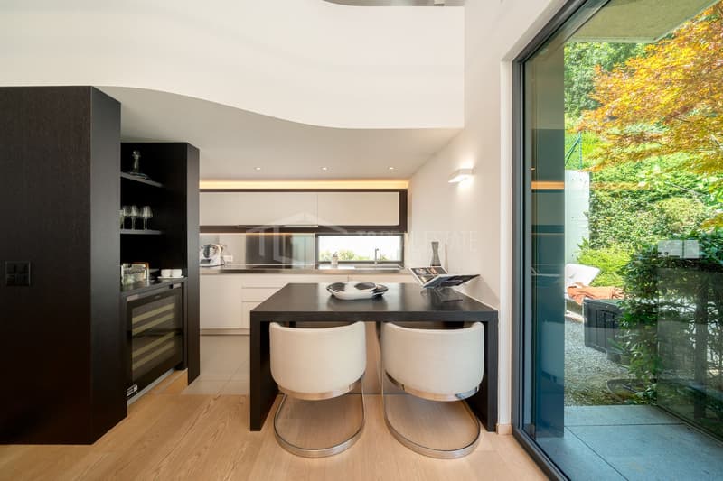 ELEGANTE APPARTAMENTO DI 4 LOCALI CON GIARDINO E VISTA LAGO (6)
