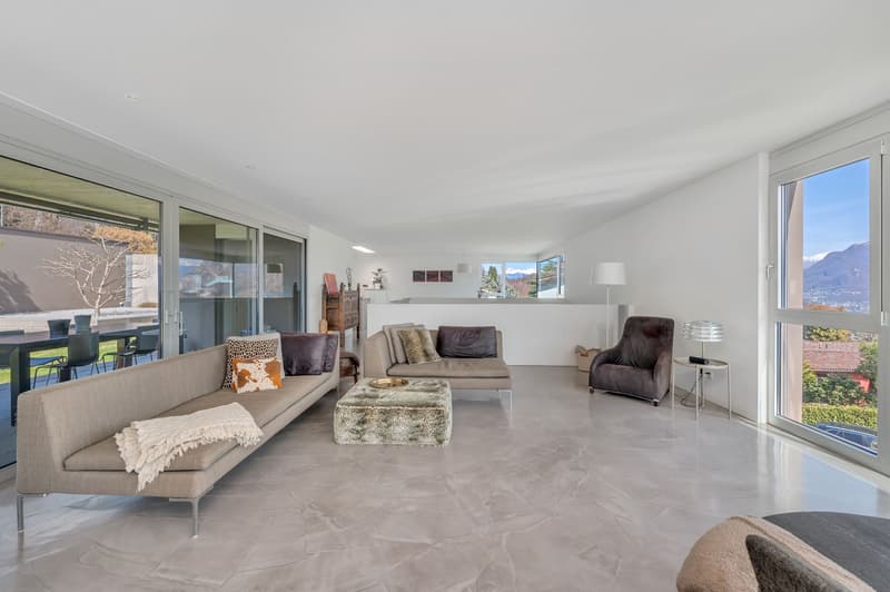 EXKLUSIVE DESIGNERVILLA MIT SEEBLICK UND ABSOLUTER PRIVATSPHÄRE (5)