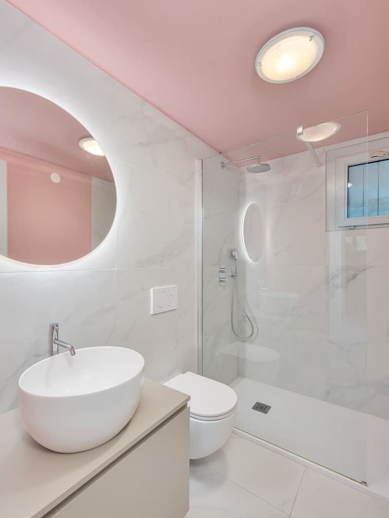 EXKLUSIVE 5,5-ZIMMER-VILLA MIT SEEBLICK UND POOL (5)
