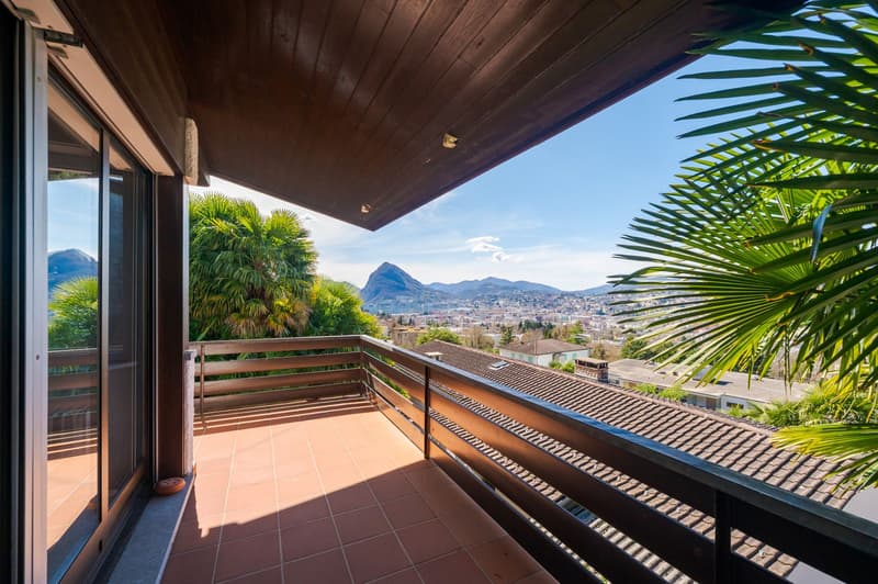 EXKLUSIVE 5,5-ZIMMER-VILLA MIT SEEBLICK UND POOL (9)