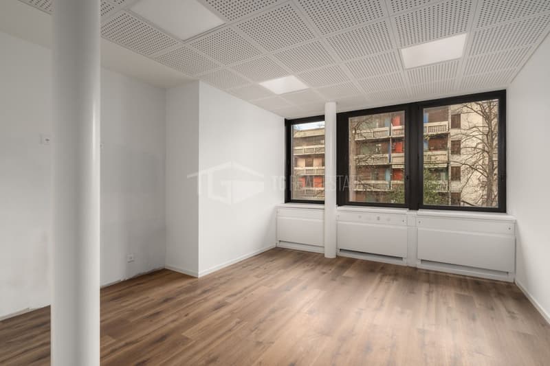 MODERNES 7-ZIMMER-BÜRO IN MOLINO NUOVO (10)