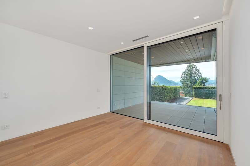 LUXURIÖSES 4,5-ZIMMER-HAUS MIT GARTEN (7)