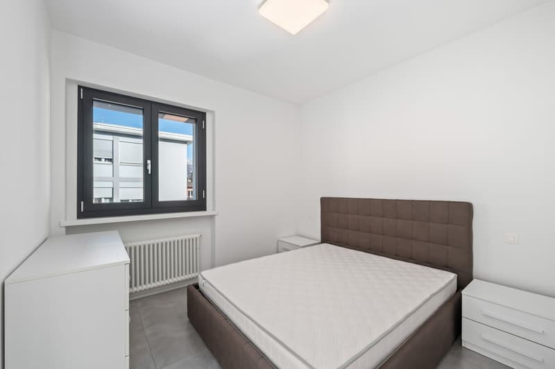 VOLLSTÄNDIG MÖBLIERTE 4,5-ZIMMER-DACHWOHNUNG (7)