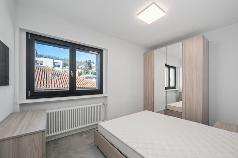 VOLLSTÄNDIG MÖBLIERTE 4,5-ZIMMER-DACHWOHNUNG (5)