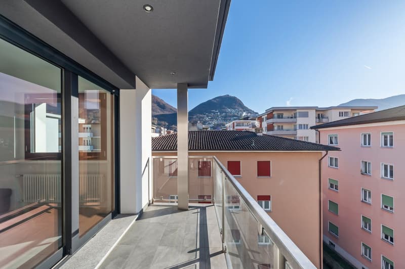 VOLLSTÄNDIG MÖBLIERTE 4,5-ZIMMER-DACHWOHNUNG (1)