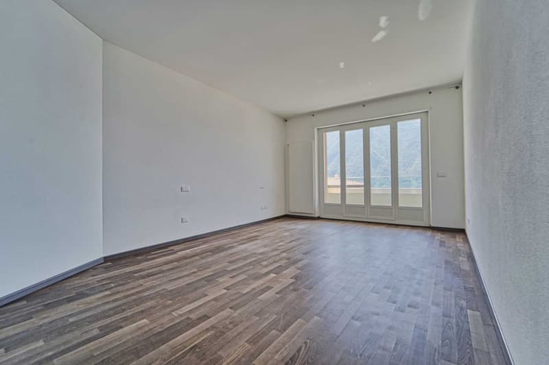 GEMÜTLICHE WOHNUNG IN CASTAGNOLA MIT SCHÖNEM SEEBLICK (4)