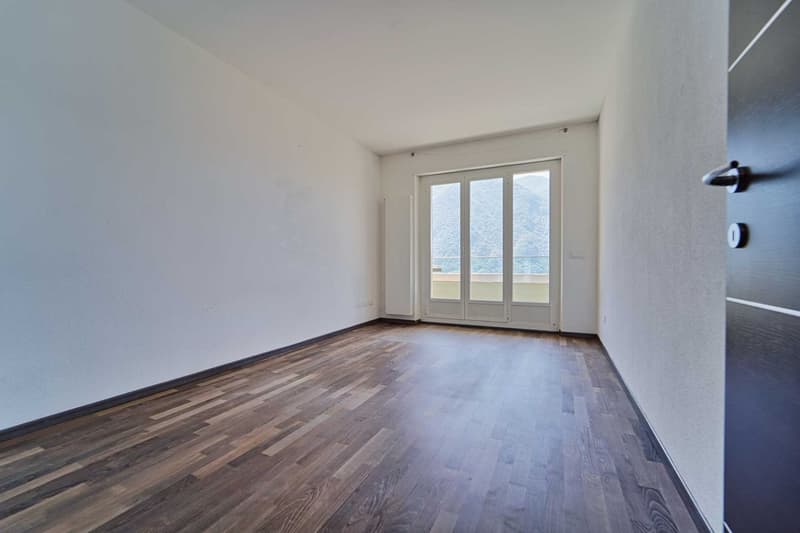 GEMÜTLICHE WOHNUNG IN CASTAGNOLA MIT SCHÖNEM SEEBLICK (5)
