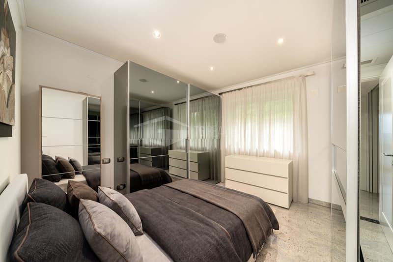 5,5-ZIMMER-PENTHOUSE MIT HERRLICHEM SEEBLICK (11)