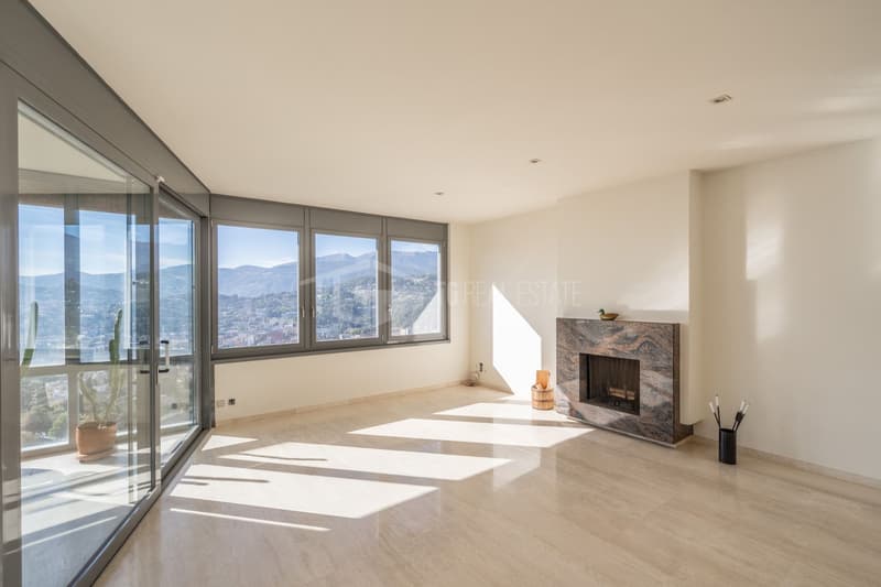 VILLA MIT POOL UND SEEBLICK (12)