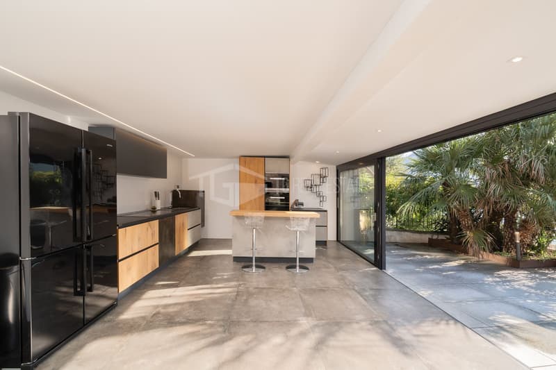 ACCOGLIENTE CASA CON GIARDINO E VISTA LAGO (4)