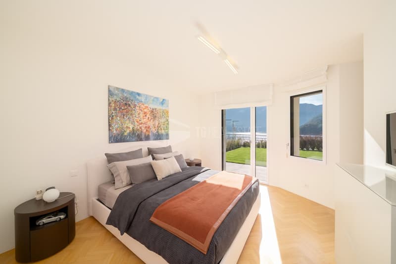 ACCOGLIENTE CASA CON GIARDINO E VISTA LAGO (9)