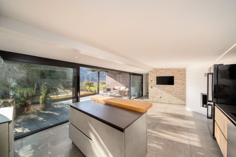 ACCOGLIENTE CASA CON GIARDINO E VISTA LAGO (6)