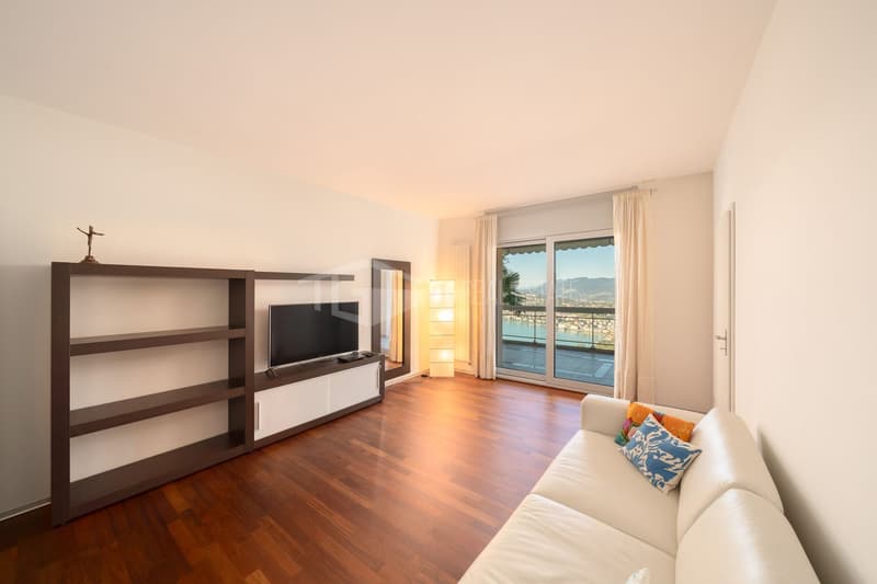DUPLEX MIT GARTEN UND PANORAMABLICK AUF DEN SEE (11)