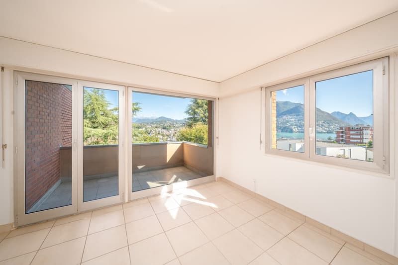 HELLES 3,5-ZIMMER-APARTMENT MIT BLICK AUF DEN SEE IN PARADISO (2)