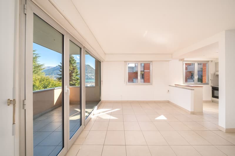 HELLES 3,5-ZIMMER-APARTMENT MIT BLICK AUF DEN SEE IN PARADISO (3)