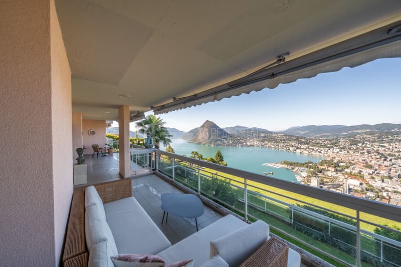 DUPLEX MIT GARTEN UND PANORAMABLICK AUF DEN SEE (22)