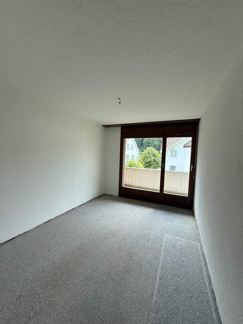 Charming 4.5-room maisonette apartment with garden in Freienbach (9)