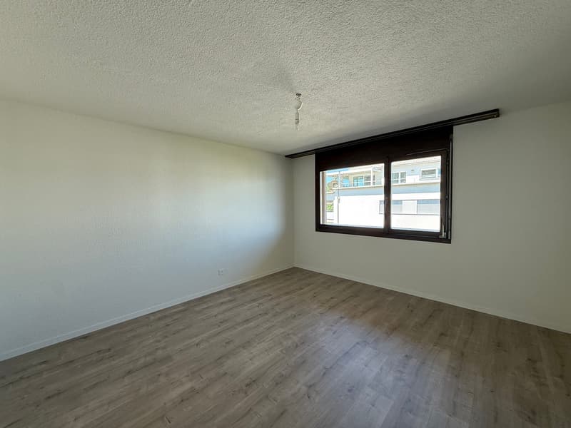 Charmant appartement 2.5 pièces dans un quartier résidentiel préféré à Freienbach (3)