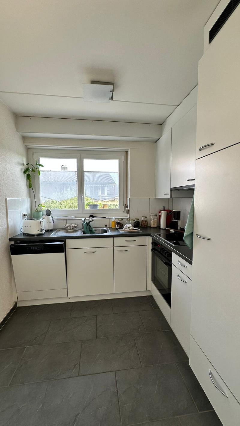 schöne 2.5-Zimmerwohnung im Hochparterre an ruhiger Lage mit Weitsicht (4)