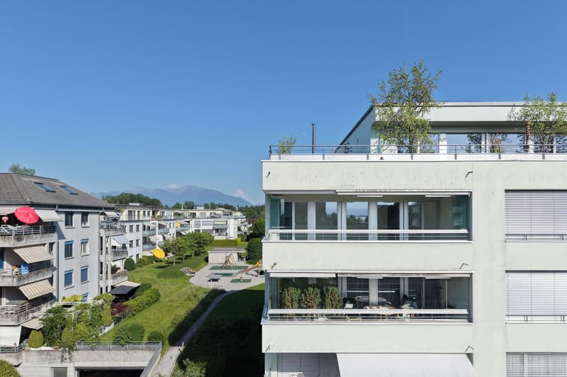 Habitation calme, à proximité du centre-ville et du port – avec vue panoramique (2)