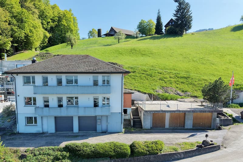 Maison à deux familles – situation surélevée, vue lointaine, vue sur le lac (2)