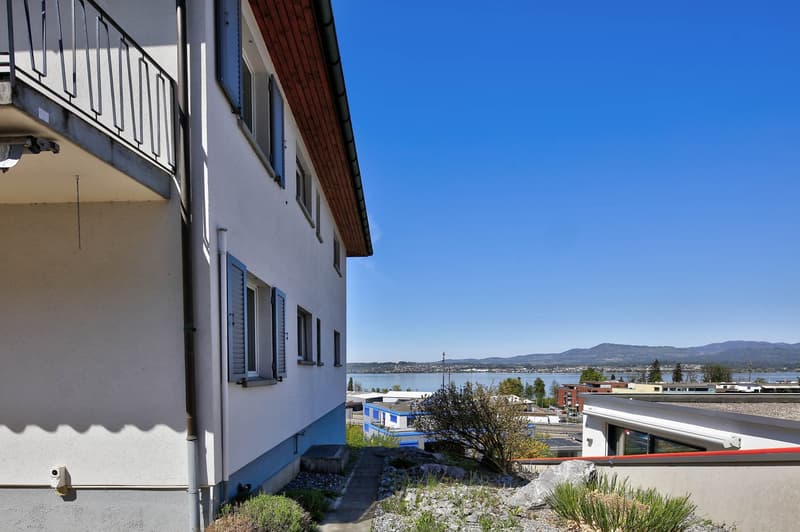Maison à deux familles – situation surélevée, vue lointaine, vue sur le lac (15)