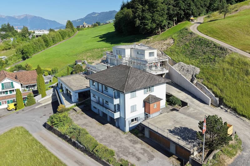 Maison à deux familles – situation surélevée, vue lointaine, vue sur le lac (8)